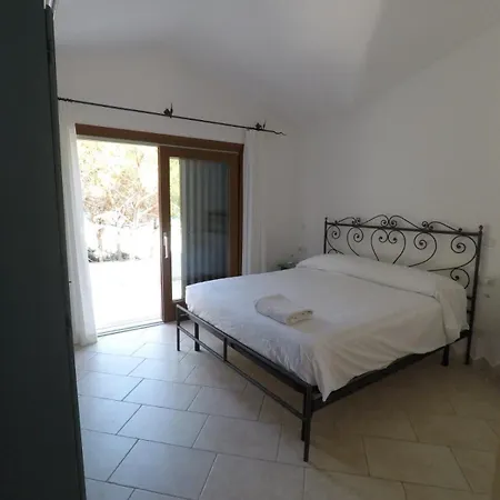 La Corte Degli Ulivi كالا ليبيروتو