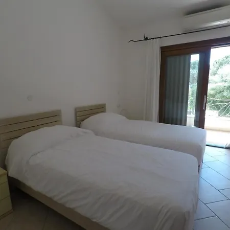 La Corte Degli Ulivi كالا ليبيروتو